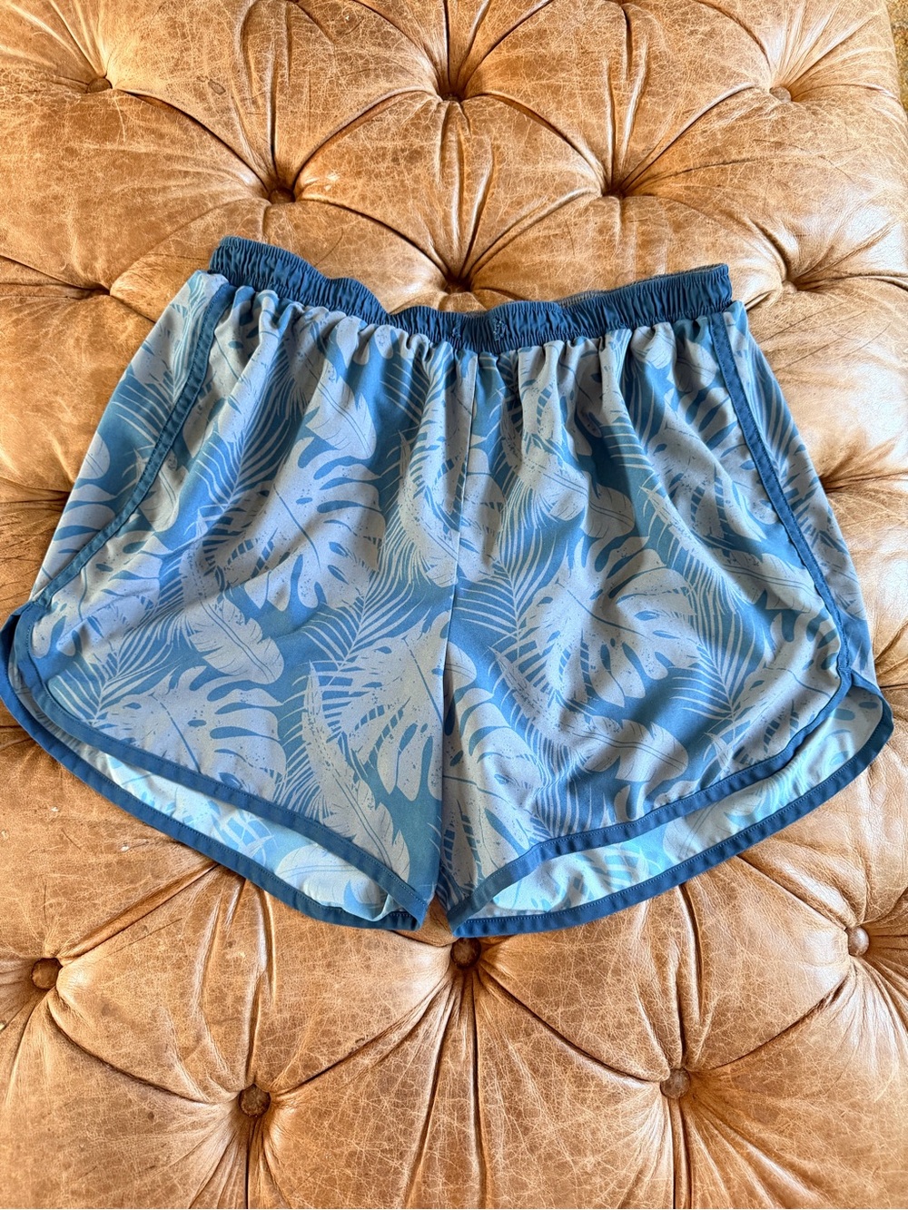Rabbit Running Shorts Men’s XL Blue Tropical Print Lined Athletic Shorts